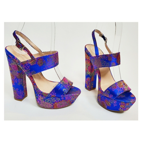 Qupid Shoes - NWOT Chinese brocade platform heels